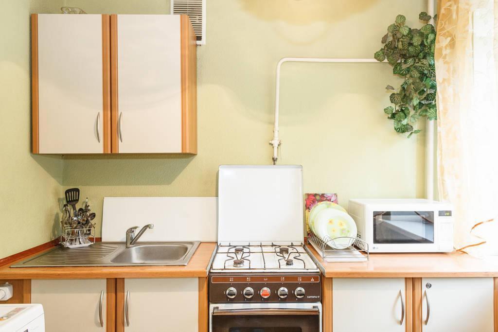Apartment On Sobornyi Avenue 143 Near Intourist Hotel Zaporizhia Екстериор снимка